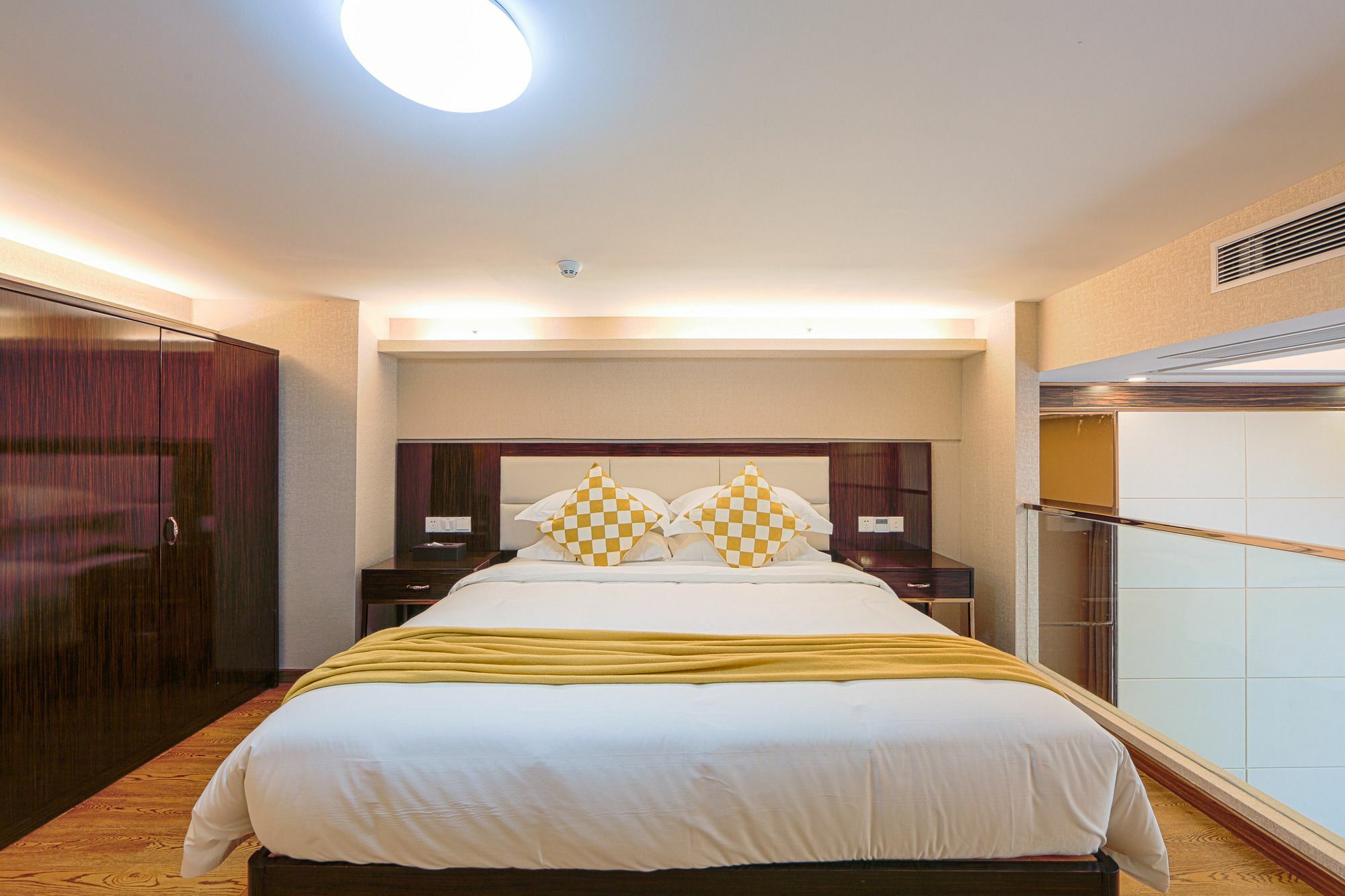 Waifiden Duplex Hotel Apartment Zhongyong Jinyu Branch-Free Shuttle Bus During The Canton Fair Eksteriør bilde